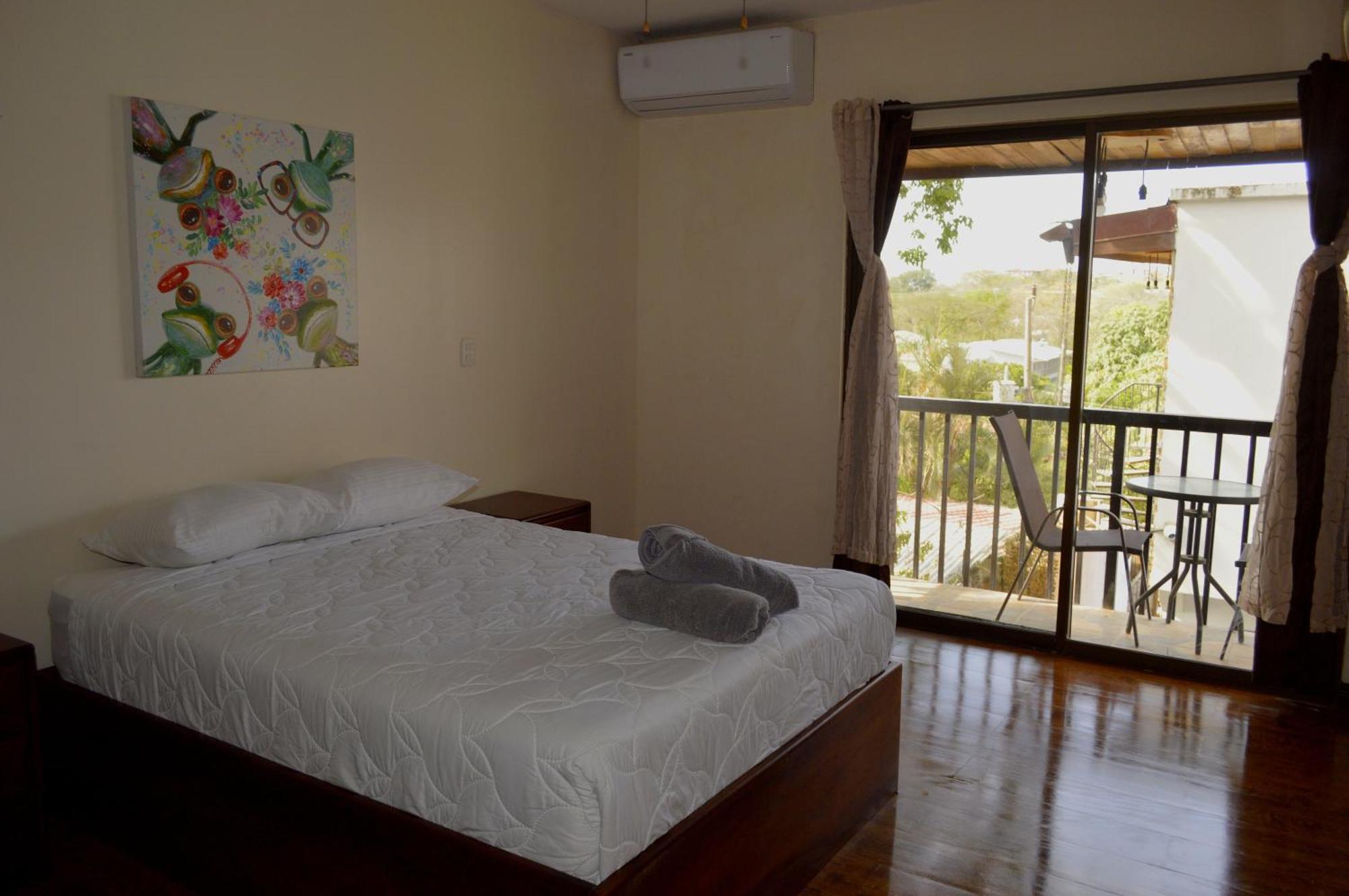 Apartotel Alta * Tamarindo